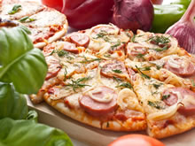 pizza met rookworst